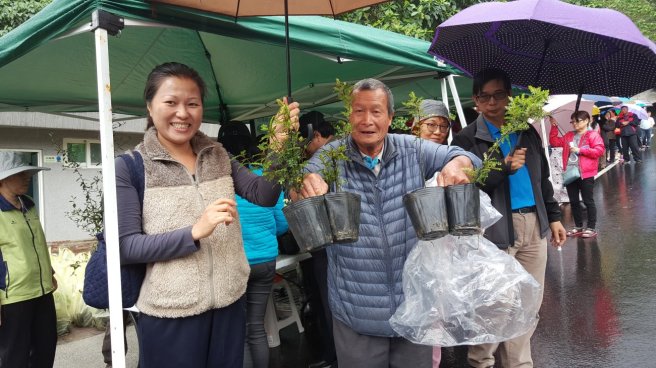 花蓮林管處植樹月首場贈苗活動今於佐倉步道揭開序幕