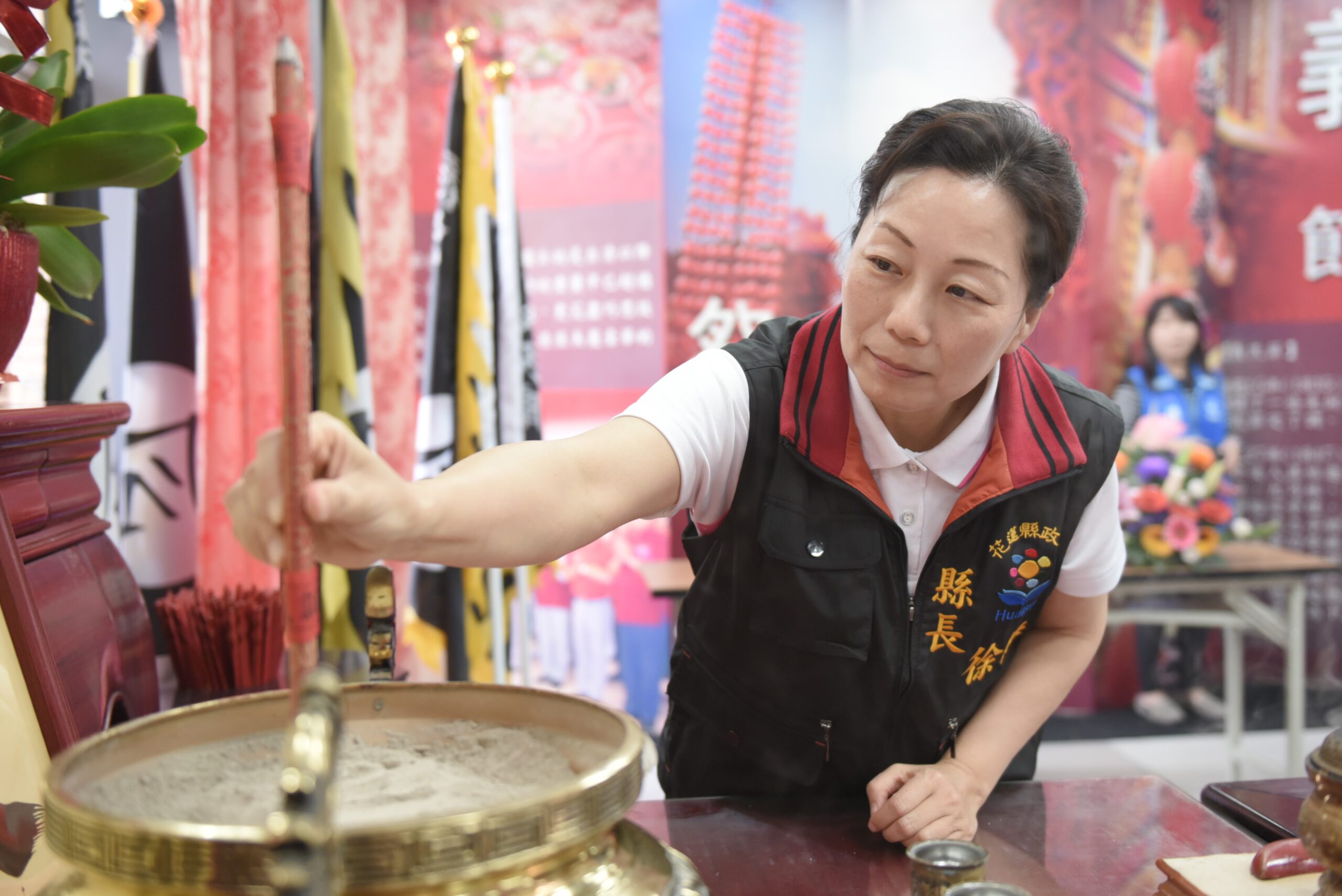 縣長徐榛蔚 為縣內各項重大工程祈安