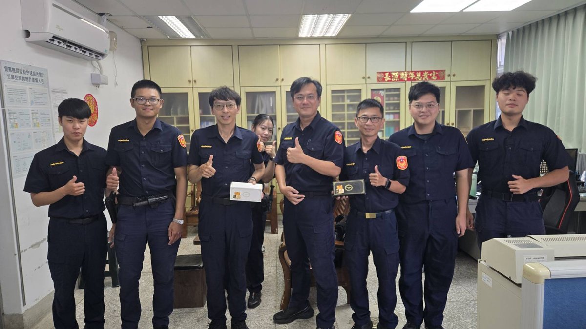 花蓮新城分局贈甜心蛋糕 溫暖警爸辛勞