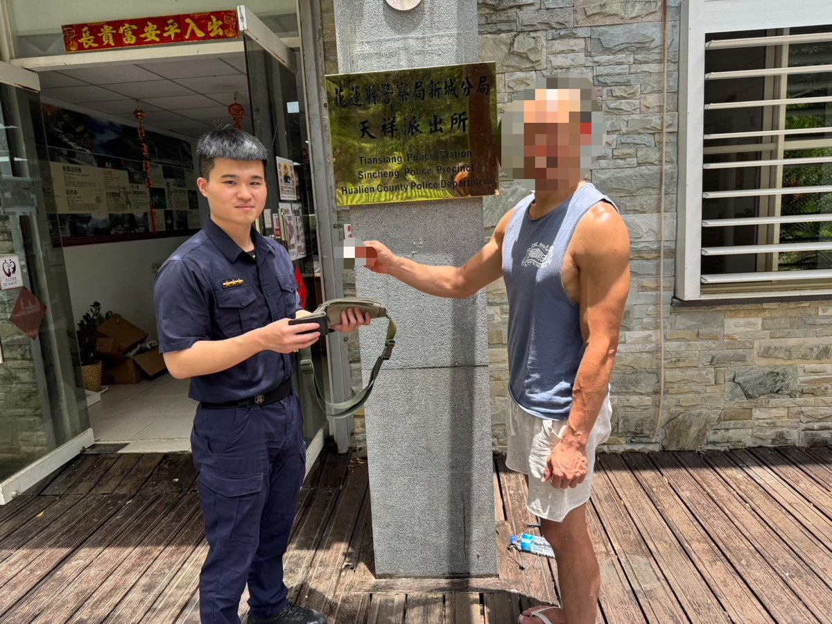 營救失落重要財物！天祥警方熱心對照資訊迅速歸還街頭藝人腰包